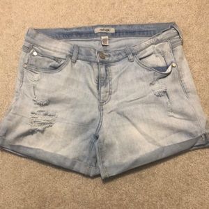 Refuge Distressed Shorts